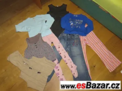 Balíček oblečení pro holku vel.122