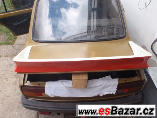 "křídlo" - zadní spojler Škoda 120 RS – fotografie 2