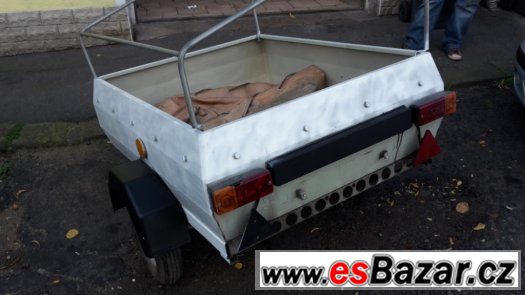 Přívěsný vozík s plachtou a konstrukcí do 750KG bez papíru.D – fotografie 3