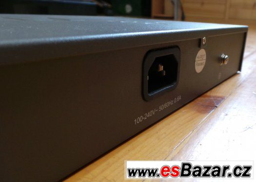 Funkcni TP Link - TL-SG1024 – fotografie 2