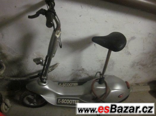 E-Scooter elektrický skutr – fotografie 1