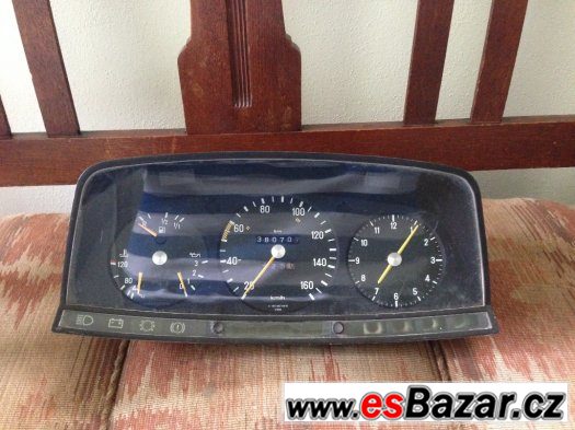 Mercedes Benz W123 budíky – fotografie 1