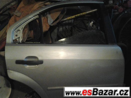 Mondeo mk3. sedan r. 2003 – fotografie 1