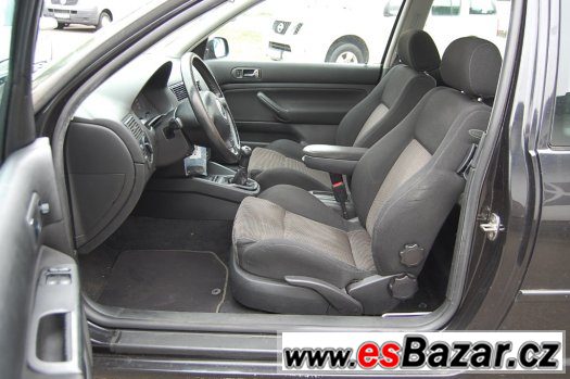Volkswagen Golf 2.0 8V Highline – fotografie 3