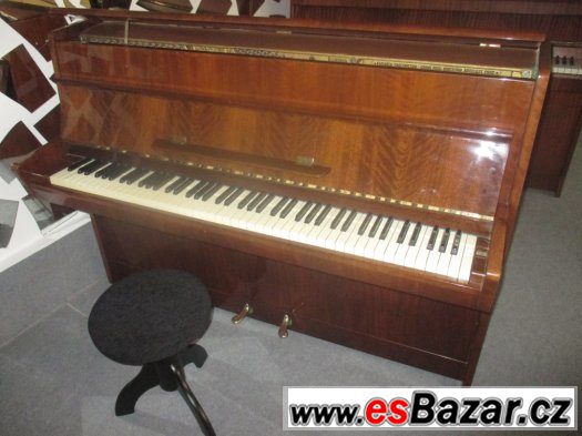 piano, pianino, klavír Petrof – fotografie 1
