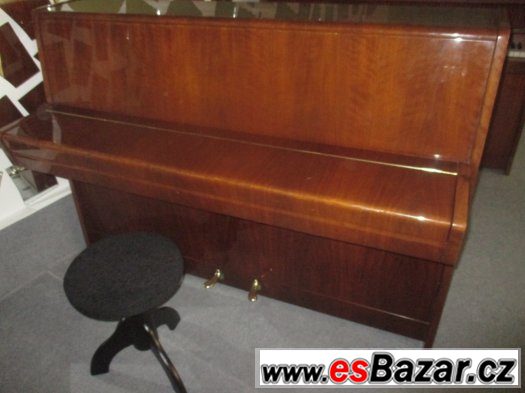 piano, pianino, klavír Petrof – fotografie 2