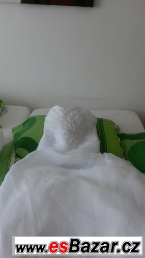 Korzetové svatební šaty – fotografie 2