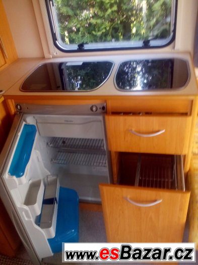 Obytný přívěs, karavan – fotografie 5