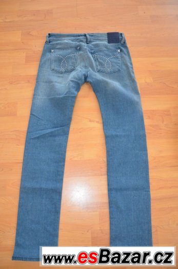 Calvin Klein Jeans – fotografie 3