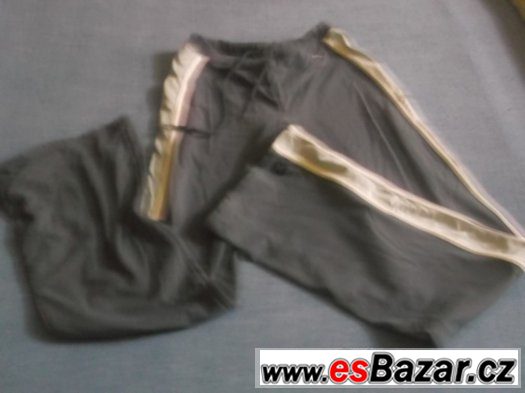 TOP STAV - nádherné tepláky - DRI FIT - NIKE - vel. S – fotografie 1