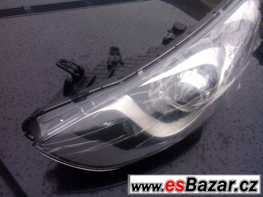 Přední světlo Hyundai I30 – fotografie 2