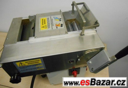 Elektrická Nudlovačka těsta – mod. NINA 170 / 2006 – fotografie 2