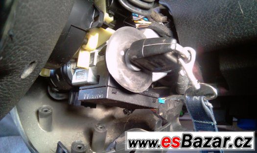 SPINACI SKŘINKA OPEL VECTRA  B +2 KLIČE – fotografie 1