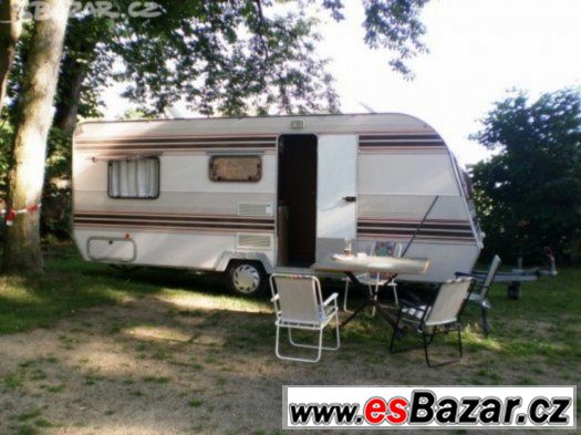 obytný přívěs karavan – fotografie 1