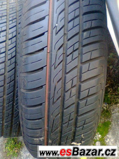 Prodám pneumatiky pro auto typ Felicie – fotografie 3
