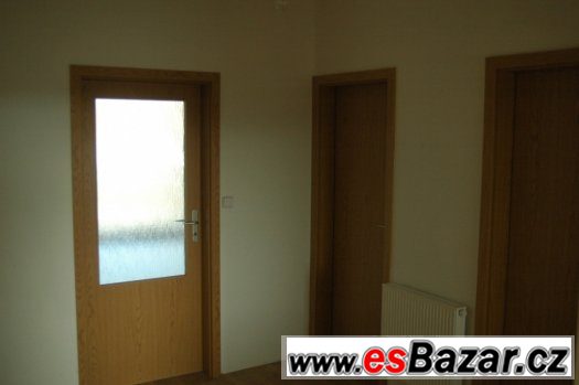 Prodám byt 3+kk s balkonem, terasou, garáží, sklepem – fotografie 3