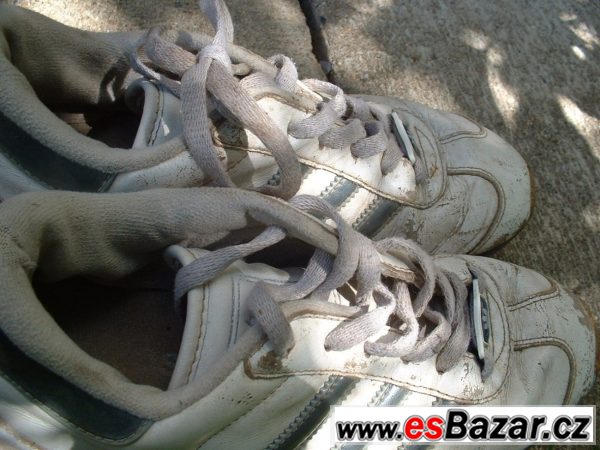 Adidasky - nošené  – fotografie 3