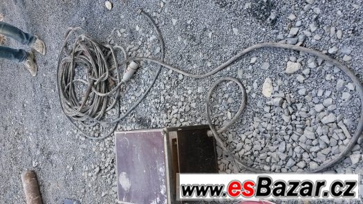 Stará svářečka na 380 V – fotografie 3
