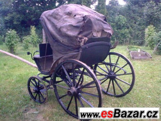 HISTORICKÝ KRÁSNÝ KOČÁR BERG-CHAISE (ŠVÝCARSKÝ) – fotografie 2