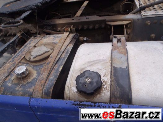 Prodám tahač Volvo FH12/460 s hydraulikou – fotografie 5