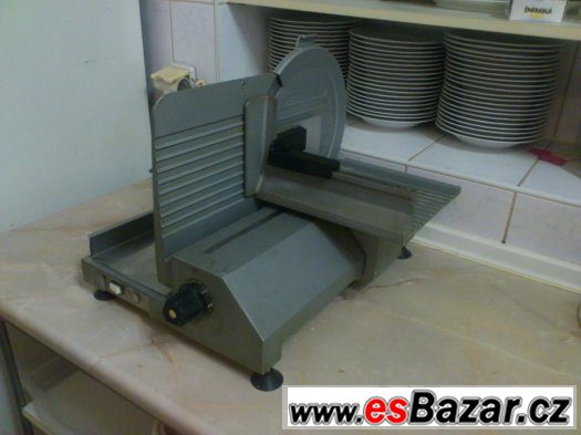 NÁŘEZOVÝ STROJ NS 301 – fotografie 3