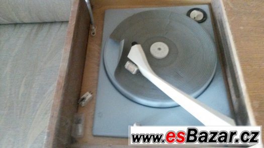 Radiomagnetofon Opera – fotografie 3