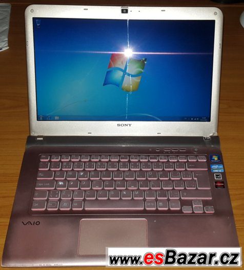 Růžový notebook Sony Vaio s podsvětlenou klávesnicí, HDMI – fotografie 1