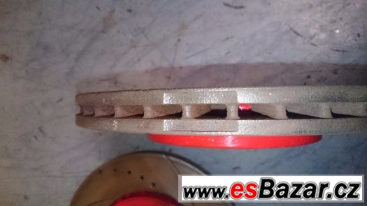 Prodám brzdové chlazené kotouče 256mm 5x100 – fotografie 2
