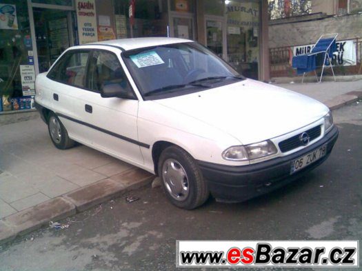 PRODAM DILY NA OPEL ASTRA 1,7 TD -SEDAN – fotografie 4