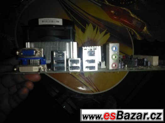 prodam desku z cpu intel core2 duo 2x2.66ghz soket 775 – fotografie 3