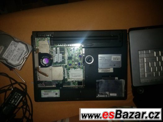 prodam 3x pc nonbuky na opravu hp toshiba fujitsu siemens – fotografie 4