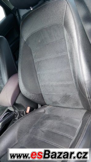 Ford Mondeo IV kožený interiér Alcantara – fotografie 2