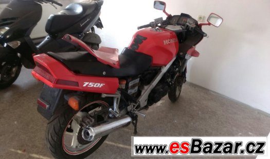 Honda VFR 750 – fotografie 2