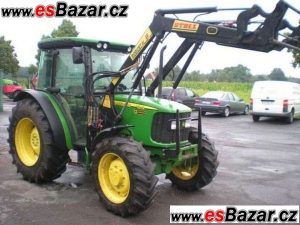 John Deere 5215 – fotografie 1
