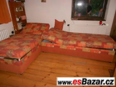 Postel s úložným prostorem