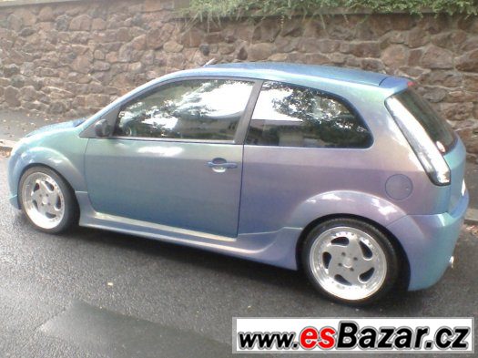 Ford Fiesta r. 2006 MÁLO JETÁ – fotografie 2