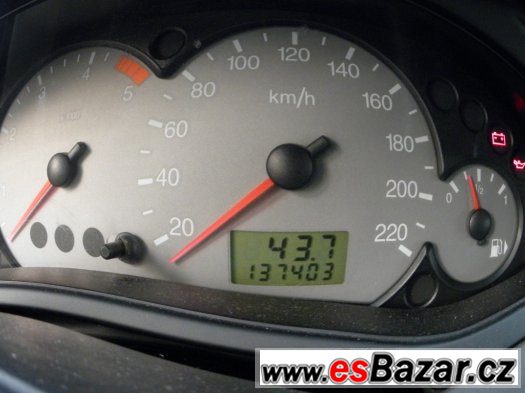 Ford Focus tdci r. 2004 – fotografie 4