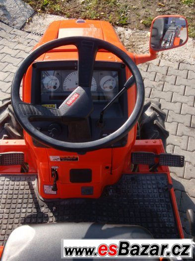 Malotraktor KUBOTA Aste 175, 17 Hp, 4x4 – fotografie 5