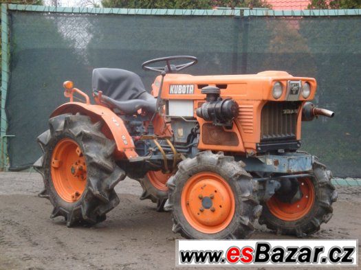 Malotraktor Kubota B7001, 4X4, 14 Hp, tříválec – fotografie 1