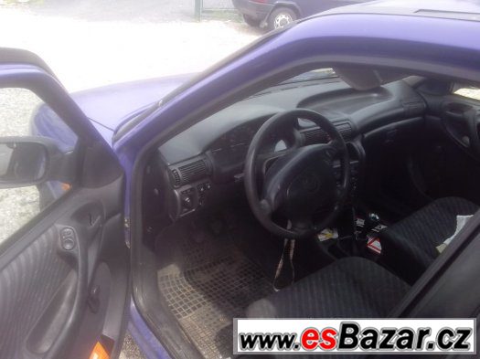 OPEL ASTRA sedan 1,6i, r.v. 1997 – fotografie 5