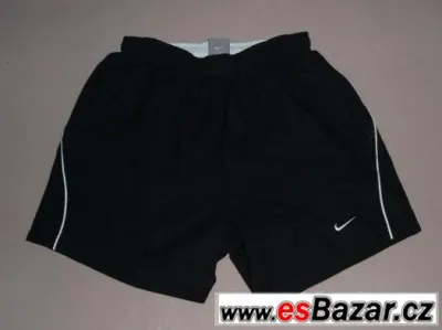 Černé sportovní šortky zn. NIKE - vel.S