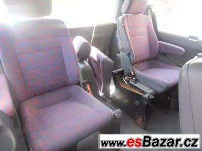 Mercedes-Benz: sedáky na Vito