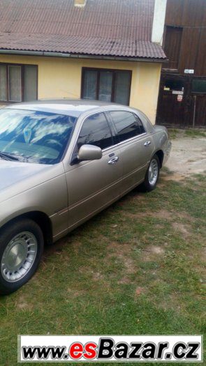 Lincoln Town Car 4.6,V8-kratka limuzina (5.4m) – fotografie 2