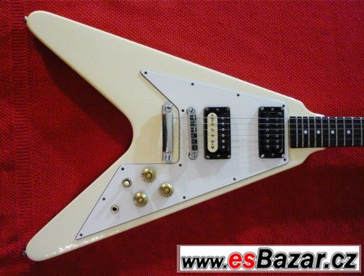 Elektrická kytara zn. Vantage, 1982 – fotografie 1