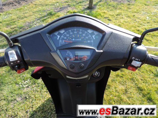 Skútr Kymco DJ 50 – fotografie 5