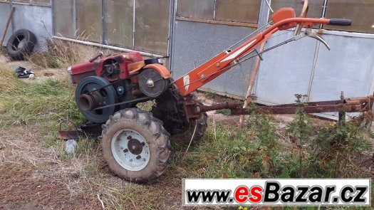 traktor – fotografie 1
