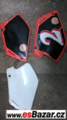 Honda CR 125 R plasty