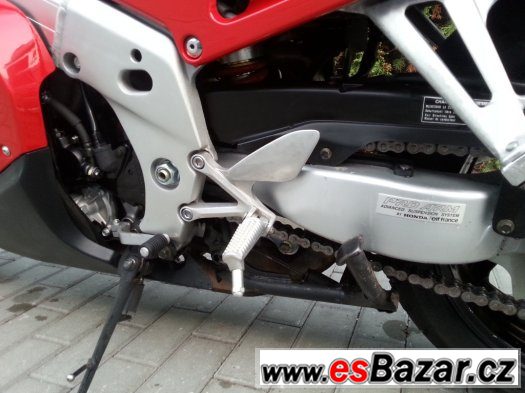 VFR 750F RC36II 1997, TOP STAV – fotografie 5
