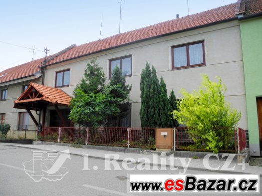 Prodej prostorného RD se zahradou, Otaslavice – fotografie 1