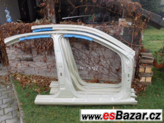 Skoda Octavia 3 Dvere,Bocnice,Zadni blatnik,Prah,Dily na Pre – fotografie 4